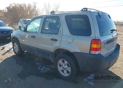 2005 Ford Escape Xlt from USA, damaged, VIN 1FMYU93105KA05805
